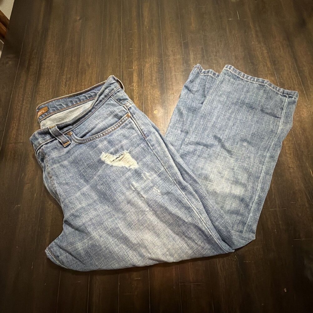 David Kahn Jeans wear Woman's Size 36x27 Made In USA Blue Denim Distressed